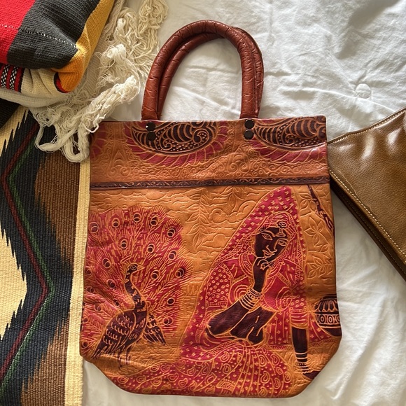 This pristine vintage 1950 handbag leather can be in your closet today! - Picture 6 of 6